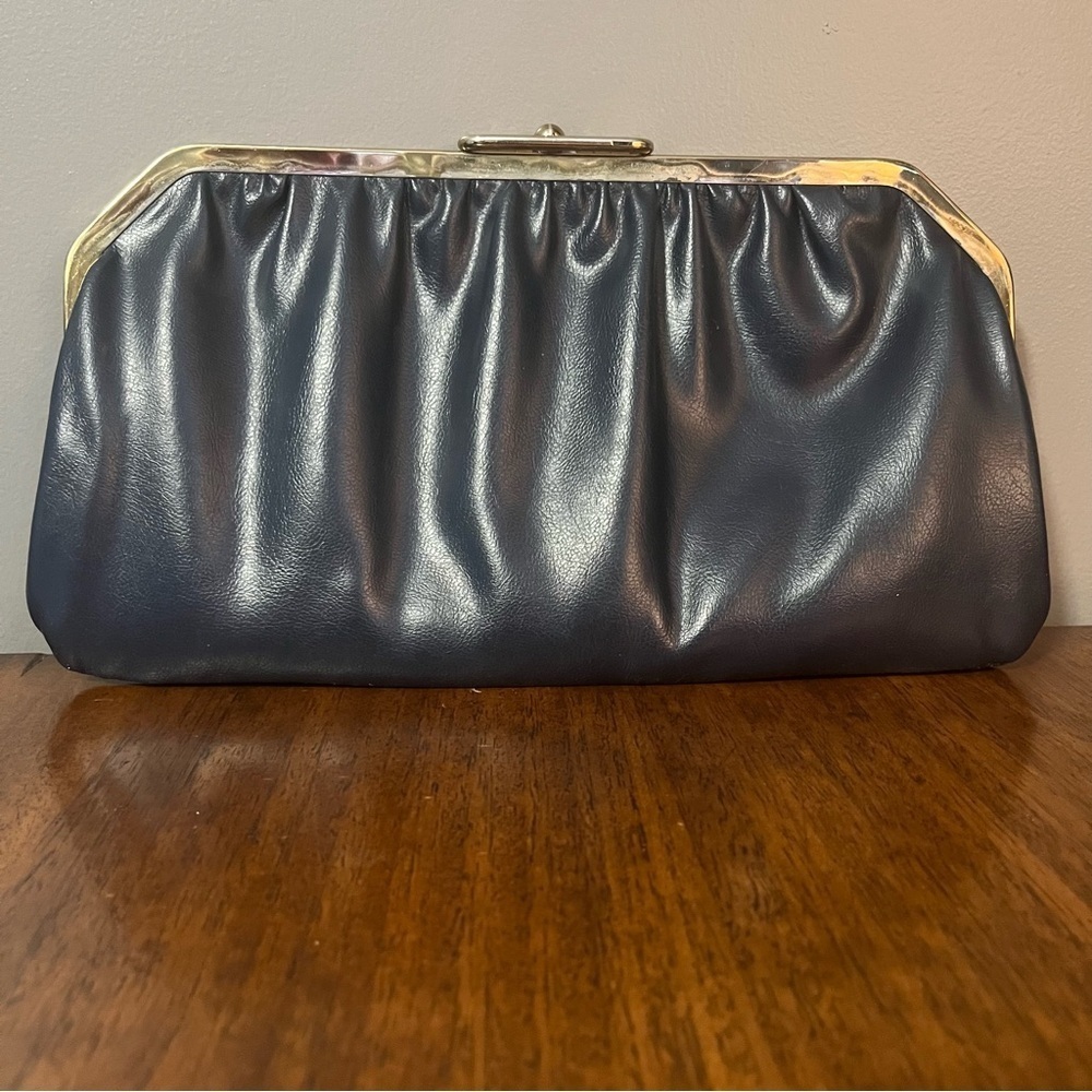 Red and Navy blue reversible vintage clutch purse with gold tone clasp. - Picture 8 of 10